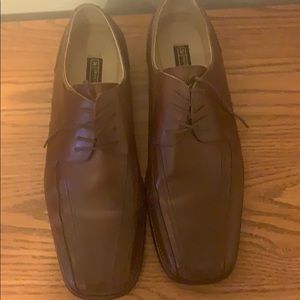 Dress shoes